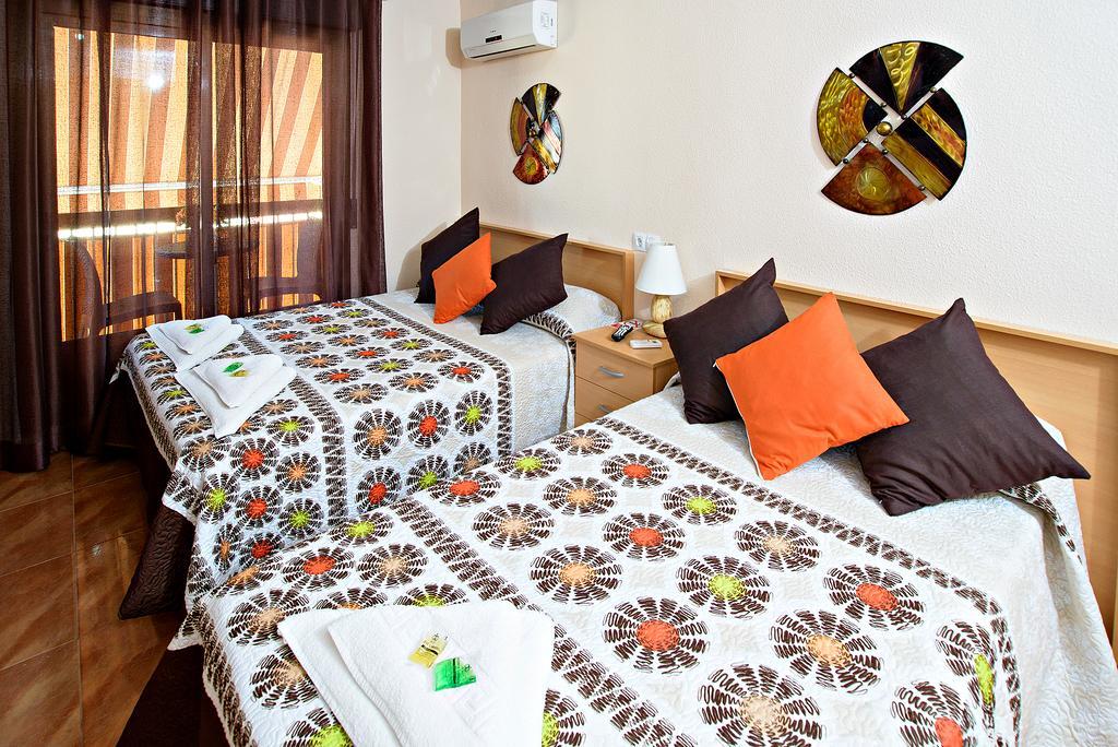 Hostal Carrizo Эльда Экстерьер фото